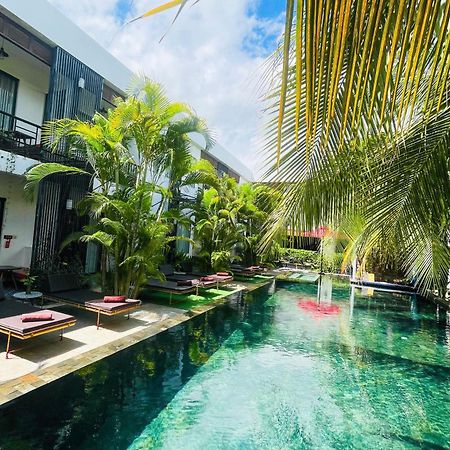 Central Corner Suite Siem Reap Esterno foto