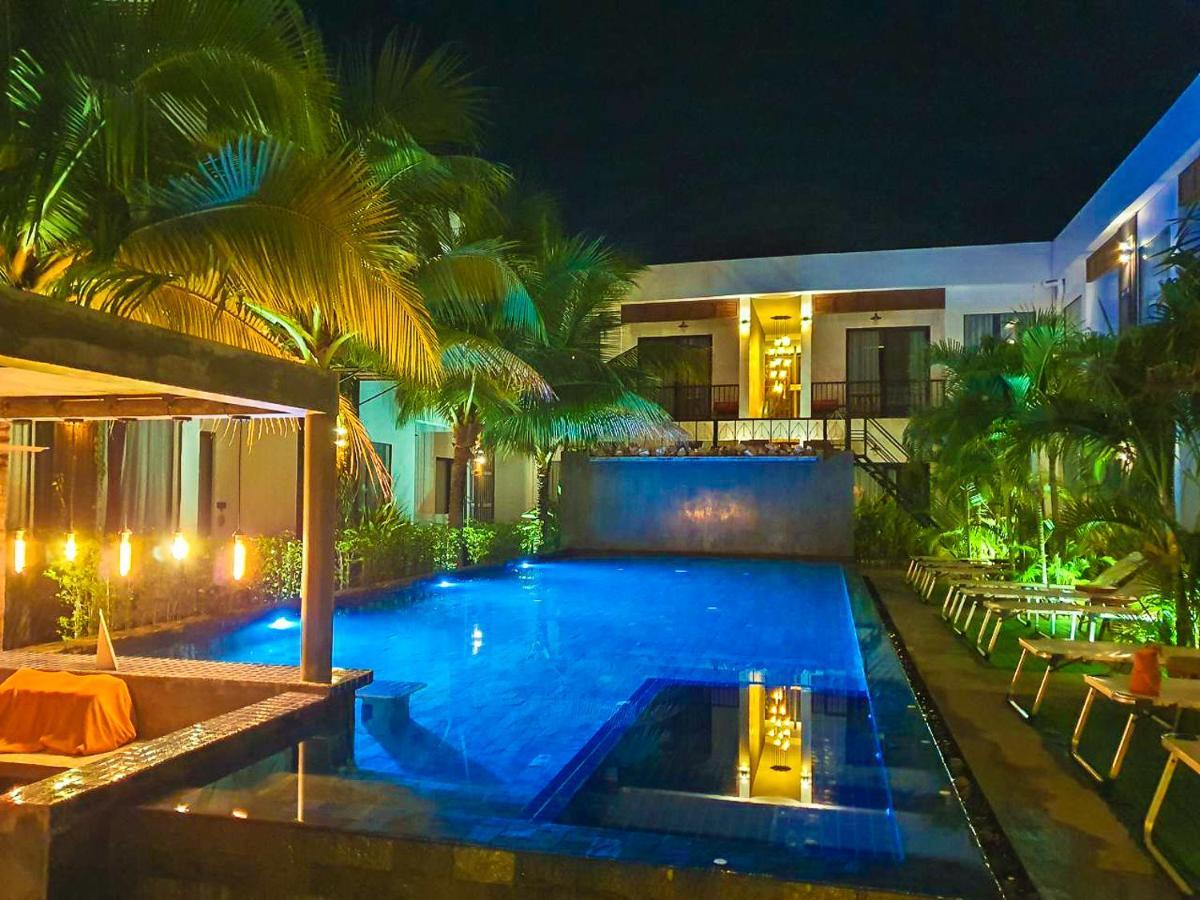 Central Corner Suite Siem Reap Esterno foto